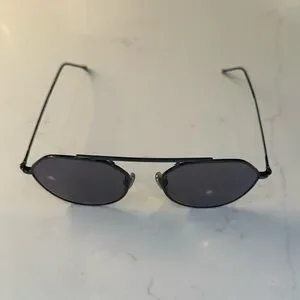 Illesteva | Accessories | Illesteva Nicosia Sunglasses  display picture 2